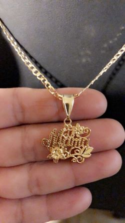 Chain and mama pendant