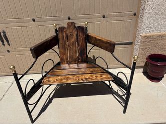 Throne made from daybed