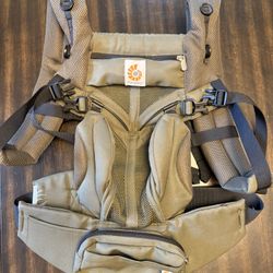 Ergobaby Carrier