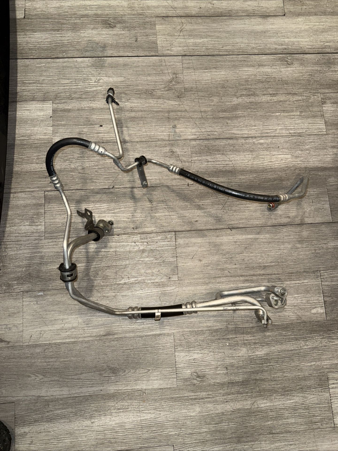 2013-2019 FORD EXPLORER AC AIR CONDITIONER EVAPORATOR SUCTION HOSE TUBE PIPE OEM