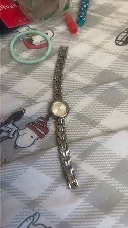 Guess Women's Gold-Tone Bracelet Watch