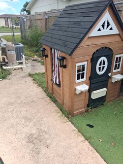 Outdoor Kids Playhouse