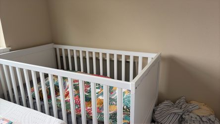 IKEA Crib + Mattress