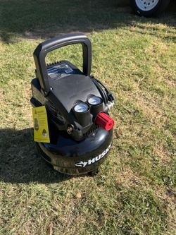 Husky
3 Gal. 120 PSI Portable Electric Oil-Free Light Duty Pancake Air Compressor with Fold Down Handle and 1-Quick Coupler