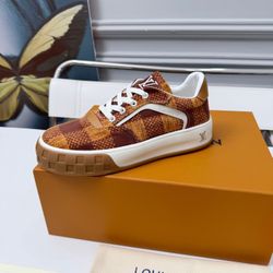 LV Men’s Sneaker With Box 2026 New 