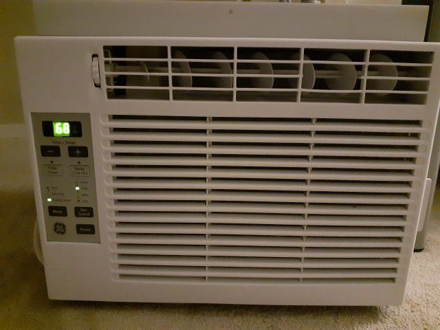 GE Window AC Unit With Remote 