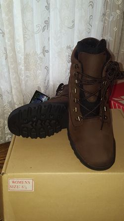 Women's hiking boots