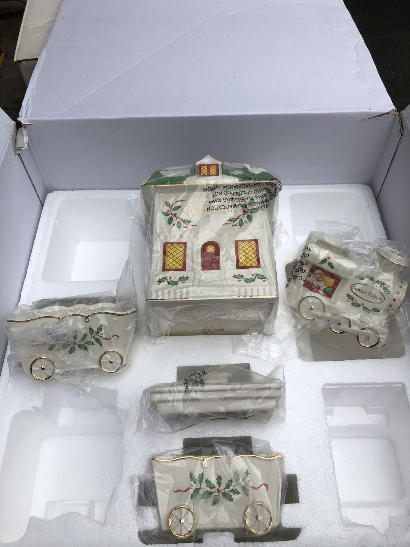 Lenox, Christmas Lazy Susan centerpiece Server by Lenox