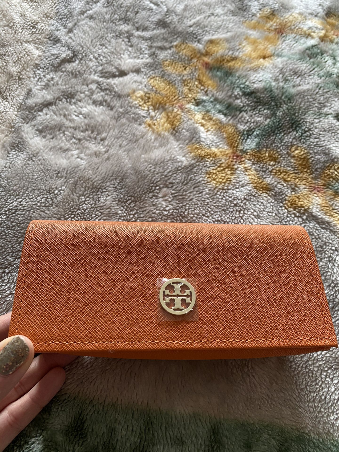 Tory Burch sun glass case