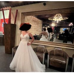 Stunning Wedding Dress – Size 12 – $300 (Orlando Pickup) 