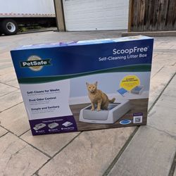 Self Cleaning Litter Box, Barely Used!