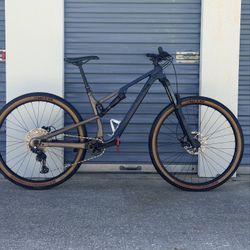 Rocky Mountain Full Suspension Mountain Bike 29er