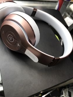 Dr Dre beat solo 3 Bluetooth.