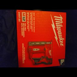 Milwaukee Staple Gun