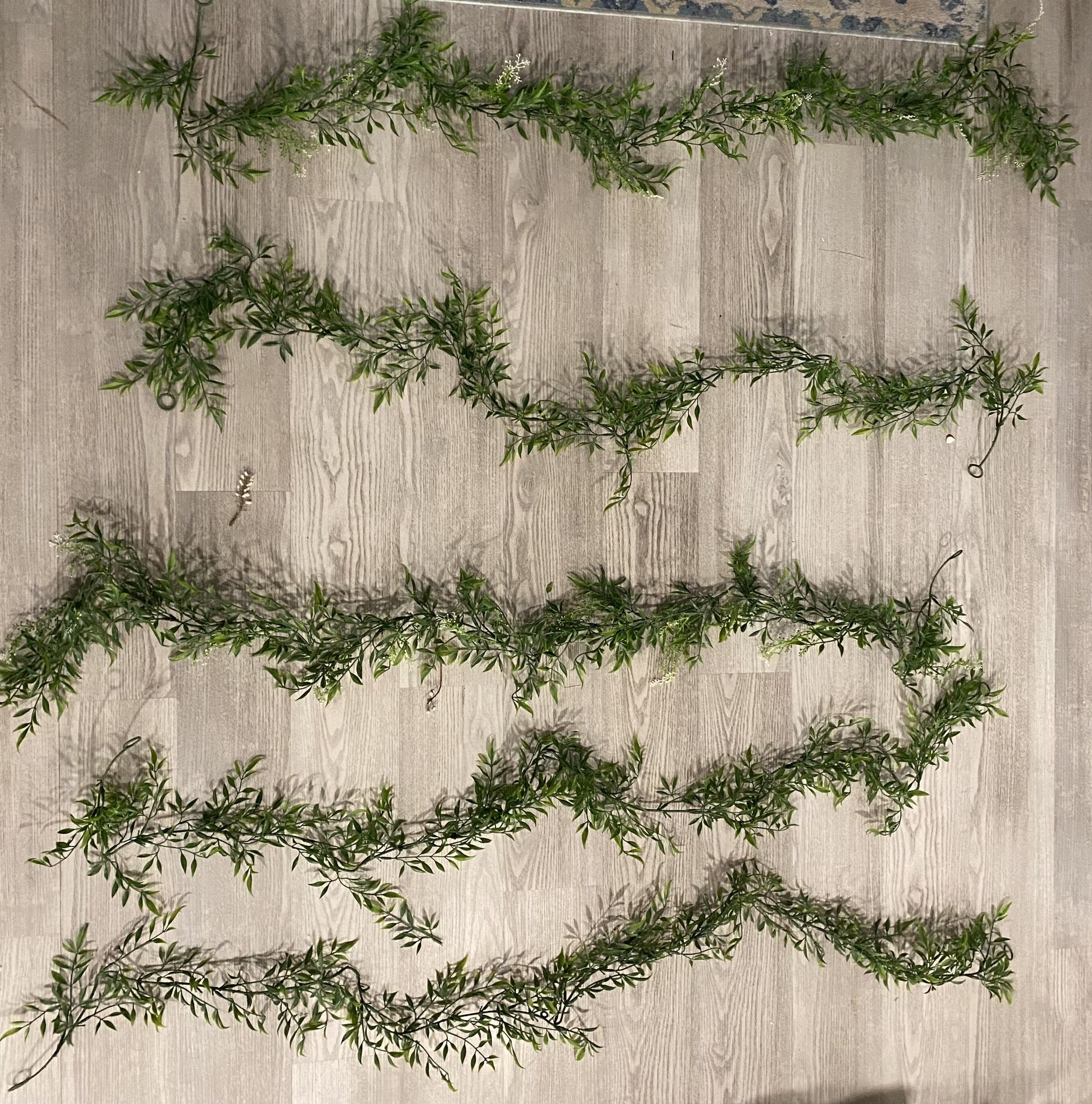 6 ft.  Garland (5 Count)