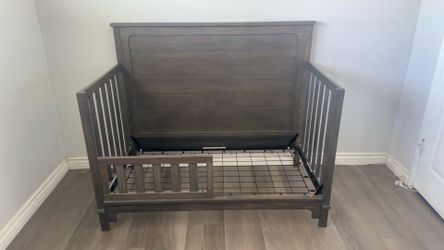 Crib and dresser