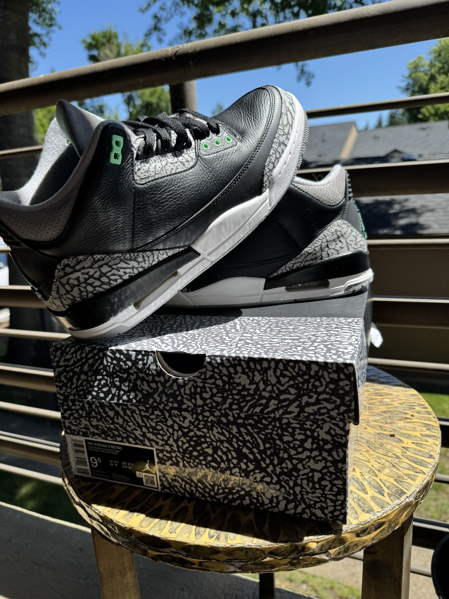 Air Jordan 3 Green Glow
