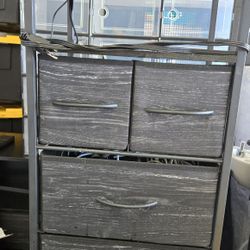 Light Weight 2 Piece Dresser & Night Stand Set  