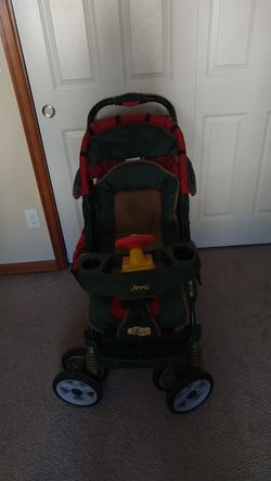 Jeep Stroller_clean, no tear ...no pets, non smoking home.