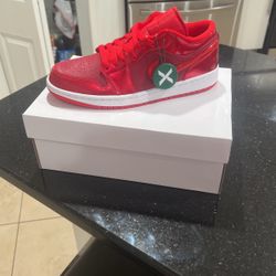 Jordan 1 low SE pomegranate