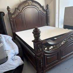 Nice Bedroom Set In Stock Camas Disponibles 