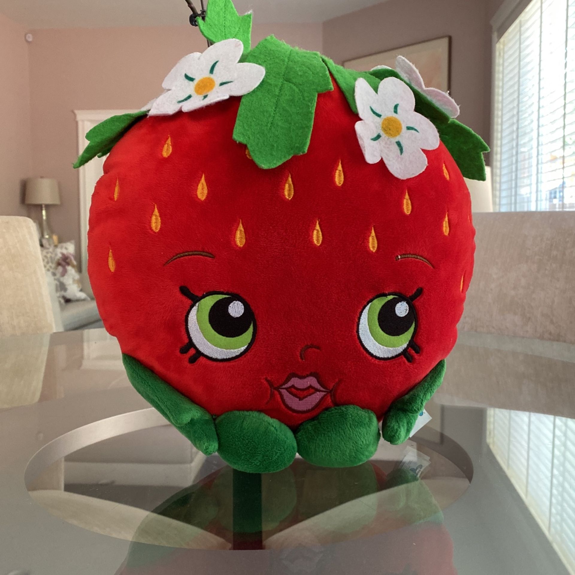 Strawberry Kiss Shopkins 