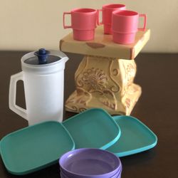 Kid’s Vintage Mini Tupperware Pieces.