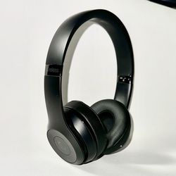 Beats by Dr. Dre Solo3 On the Ear Headphones - Matte Black Special Edition