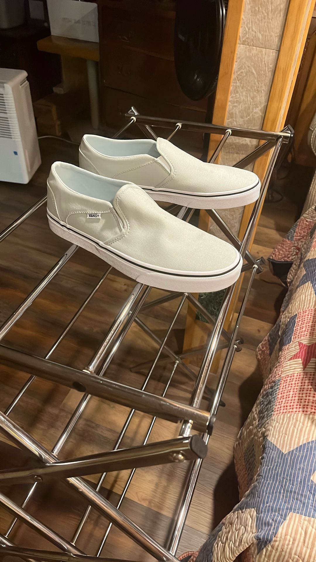 Women’s Mint Green Vans Slip On Sneakers Size 11