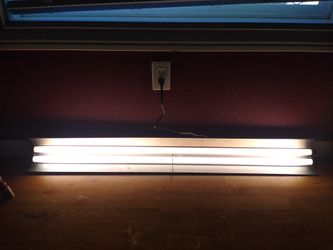 Fluorescent Plant Light Fixture/ & Bulbs