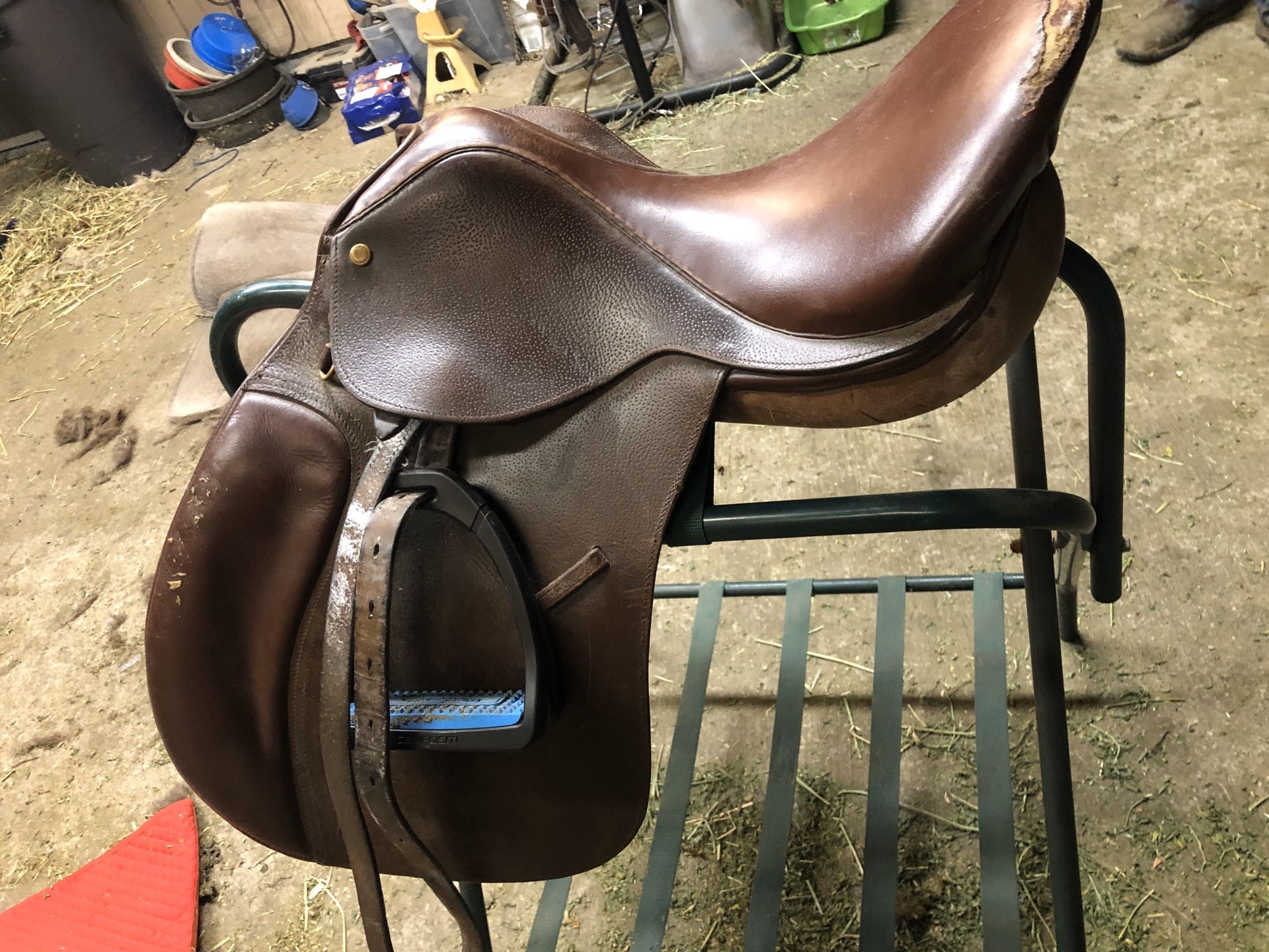 17” English saddle