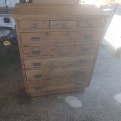 Jeromes Home Furnishing Eastern King Bedroom Set 