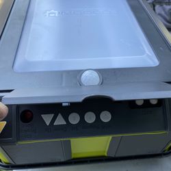 Ryobi garage door opener motor Only  Powers Up But No battery or remote.