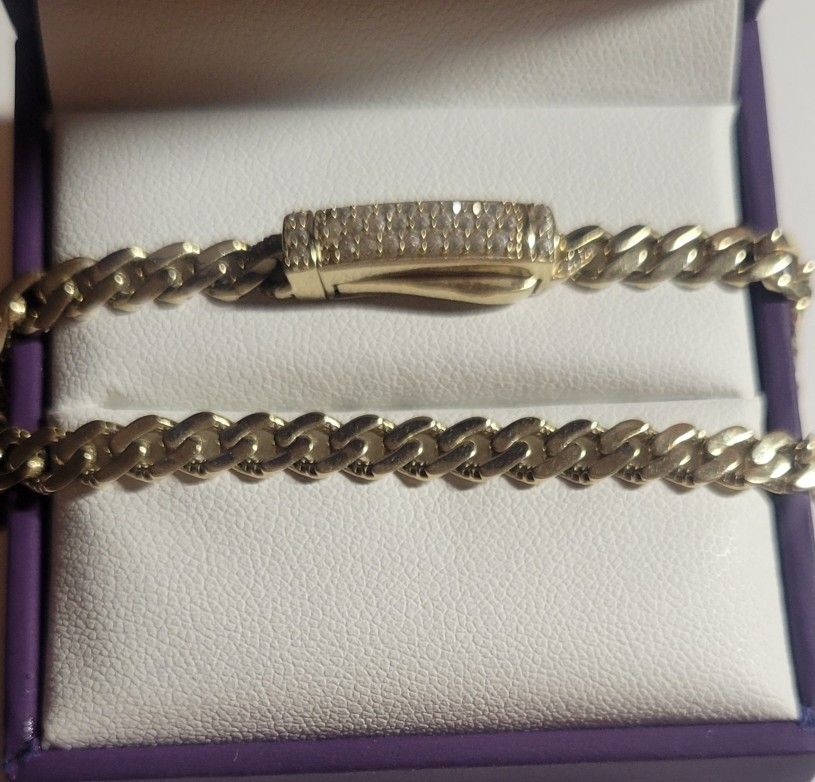 14 K GOLD BRACELET