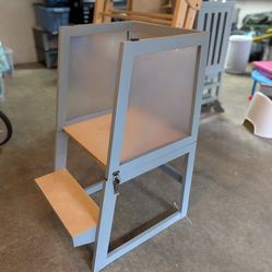 Convertible kitchen stool for toddlers
