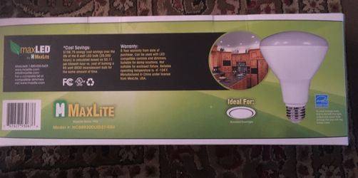 (2) 4 packs of LED dimmable flood lamps