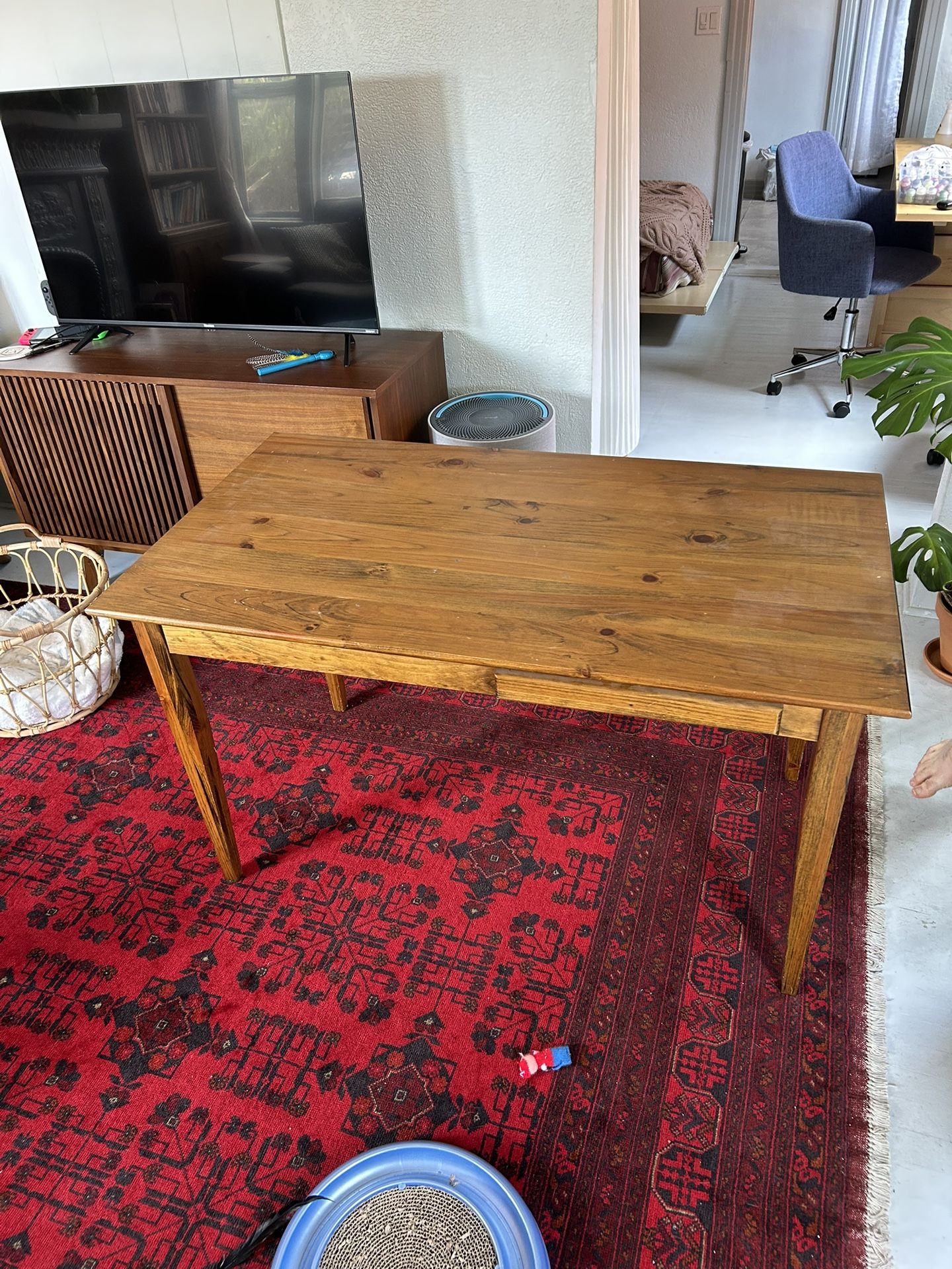 Lightly Used Desk/Table