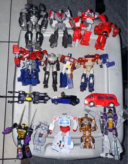 Transformers Action Figure Lot (15+ Figures)