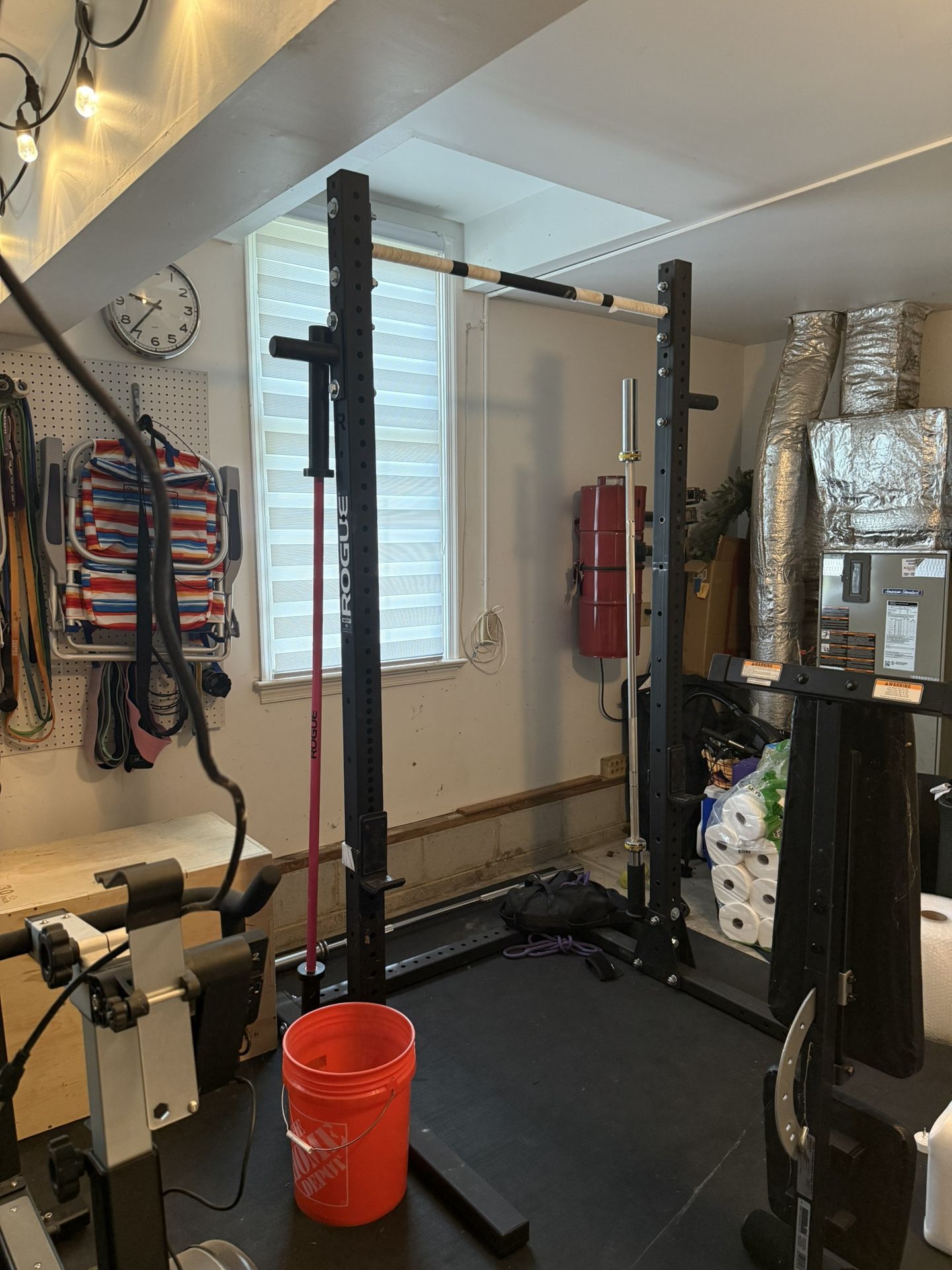 Rogue Lifting And Pull-Up Rig