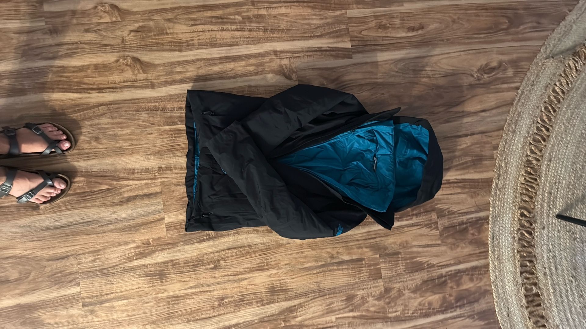 The North Face Women’s 2-in-1 Insulated Jacket – Teal/Black (Size Small)