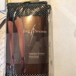 #9013 Leg Avenue  Black Spandex Fishnets Pantyhose   One Size    $3