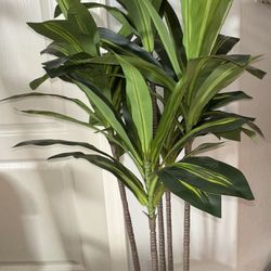 Artificial Fake Plant