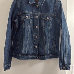 Medium Gap Denim Jacket