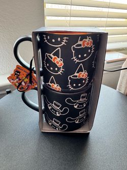 Hello Kitty Mug Set