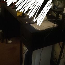47 In Gaming Desk 