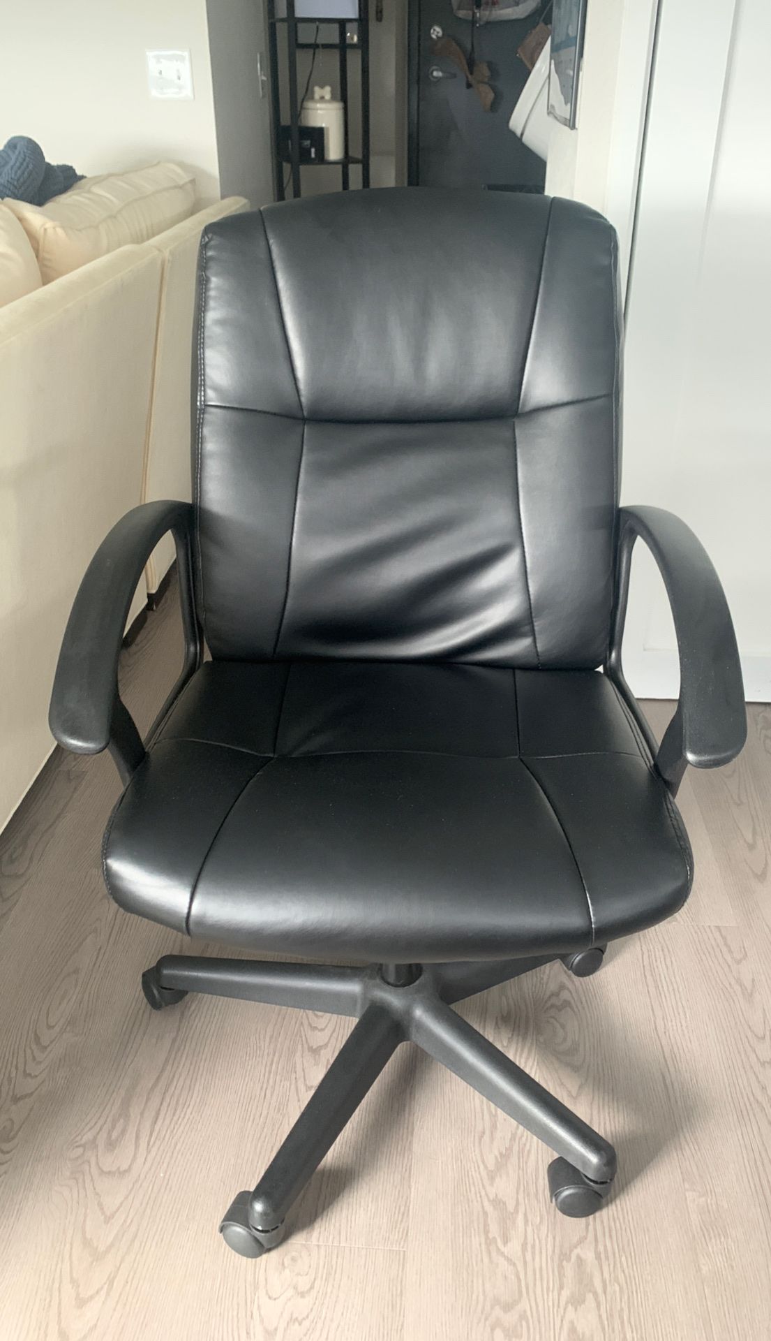 Desk chair