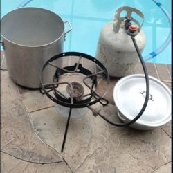 Outdoor Boil / Fryer Cooking Set Propane Burner XL Pot & Lid & Extra Small Pot Empty Tank Included Low Country Boil Fish Fry Turkey Fryer Superbowl 