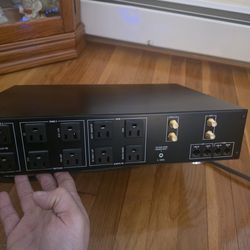 Panamax m5100  home theater power conditioner