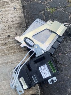 2014 - 2015 Infiniti Q50 Bcm Ecu And Key Set