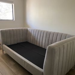 PB Teen — Avalon Channel Daybed